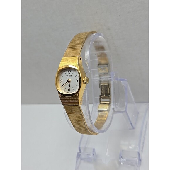 Womens Citizen Quartz Gold Toned Watch Classic Cushion New Battery Vintage Era - Picture 2 of 12